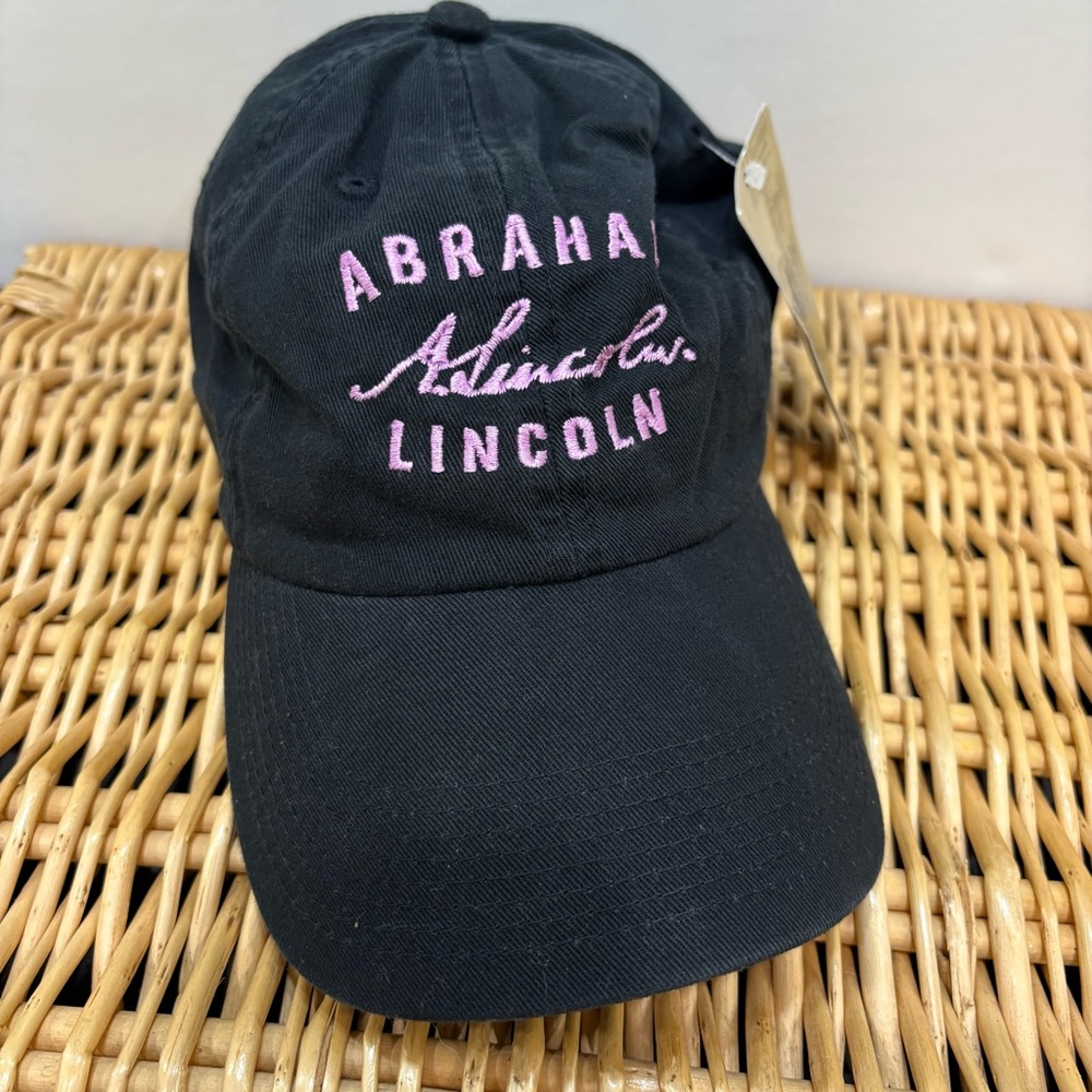 Abraham Lincoln Embroidered Presidential Library Hat Black and Pink, OS, NWT
